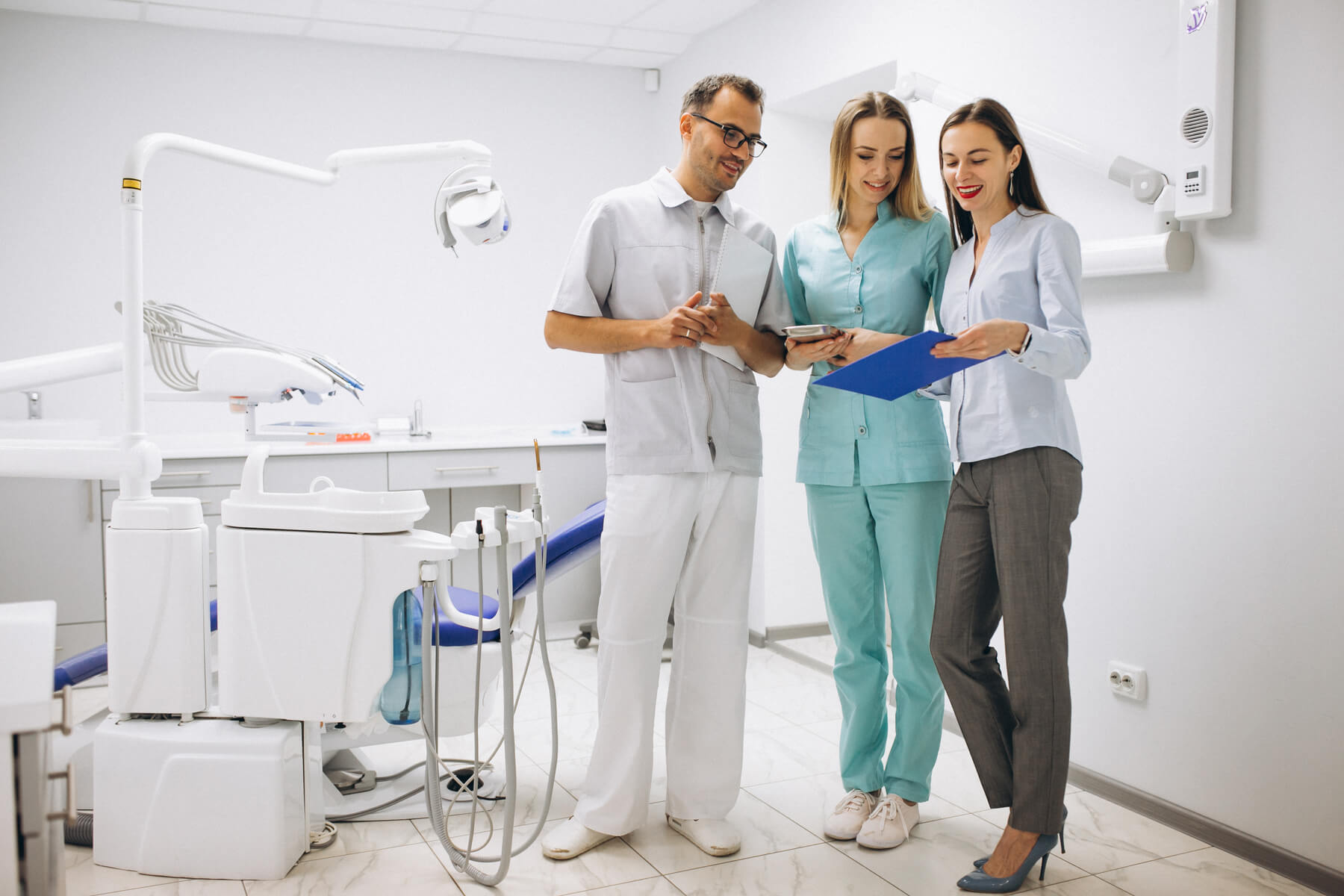 Healthcare provider visiting a patient at home